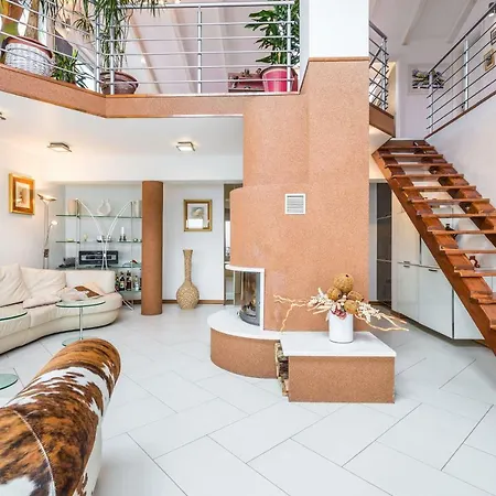 شقة Luxury Penthouse Prestige Near The Sea *