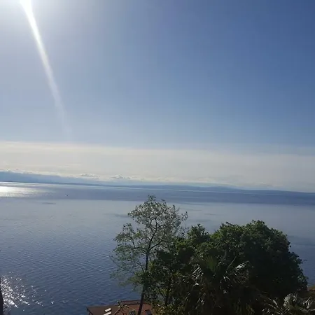 Luxury Penthouse Prestige Near The Sea *