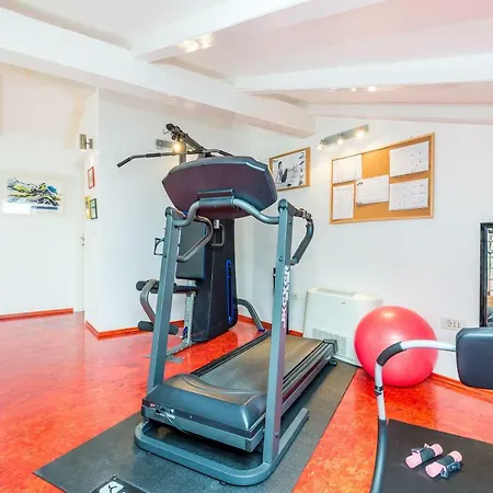 Luxury Penthouse Prestige Near The Sea