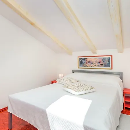 Luxury Penthouse Prestige Near The Sea