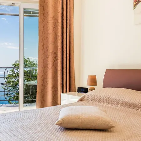 דירה Luxury Penthouse Prestige Near The Sea אופטיה