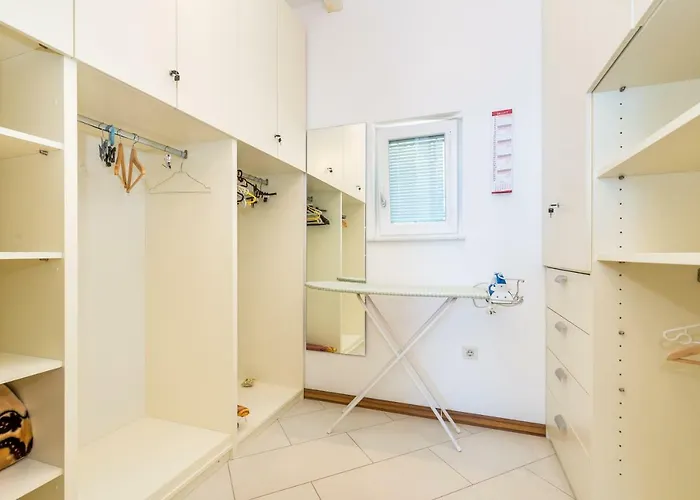 Luxury Penthouse Prestige Near The Sea Lejlighed